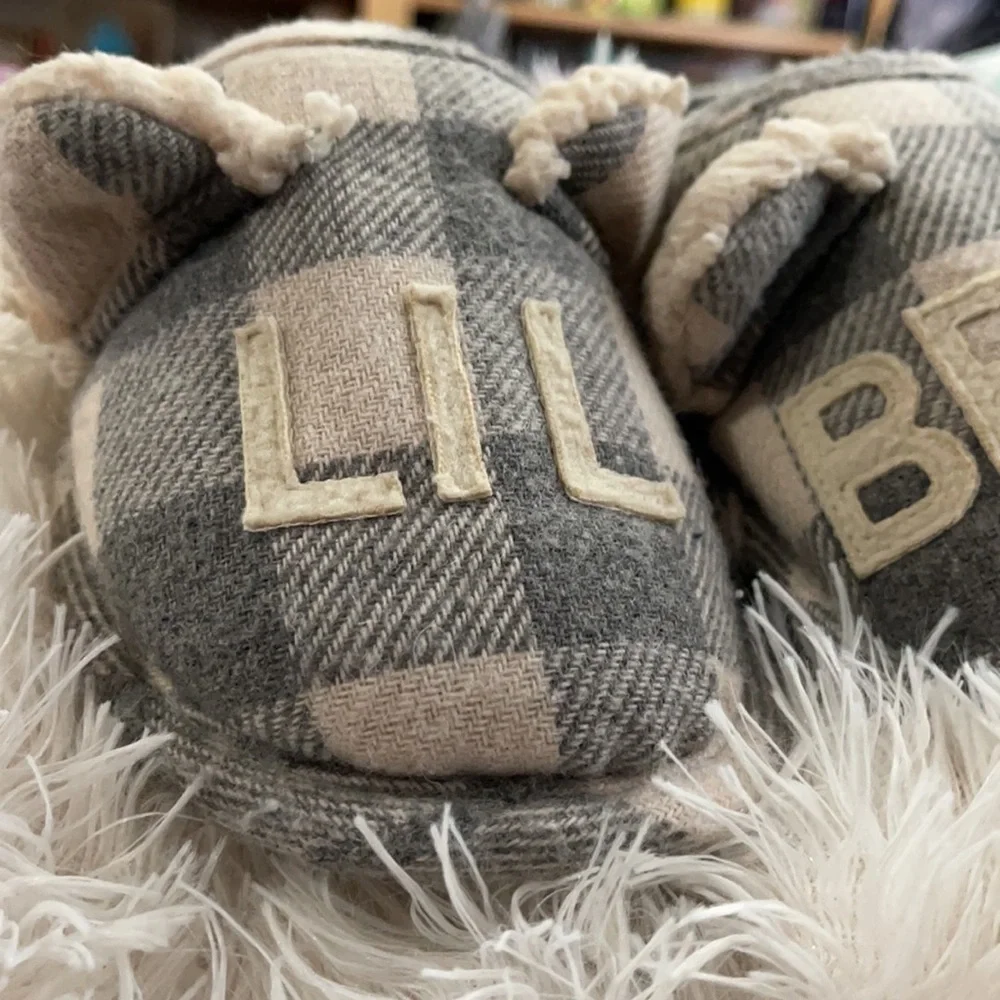 New Dearfoams Lol Bear slippers